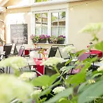 Zum Schloss - Boutique-hotel Hotel 4*
