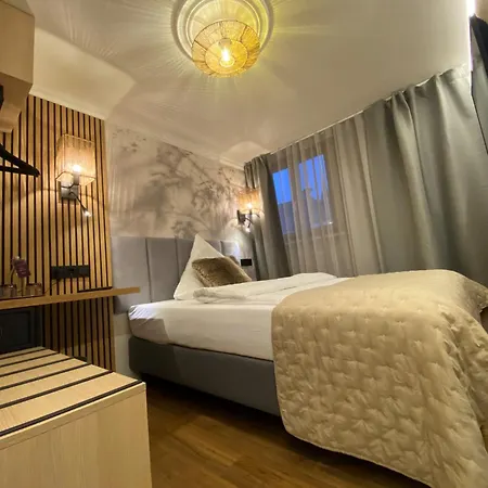 Boutique - Zum Schloss 4*