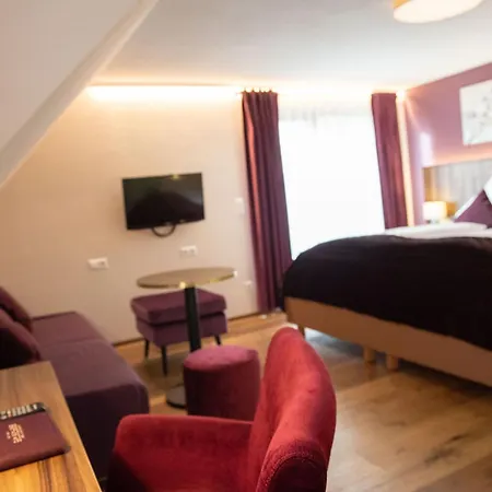 Boutique - Zum Schloss 4*