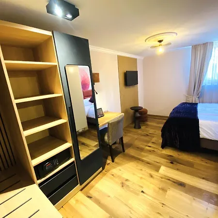 Boutique - Zum Schloss 4*