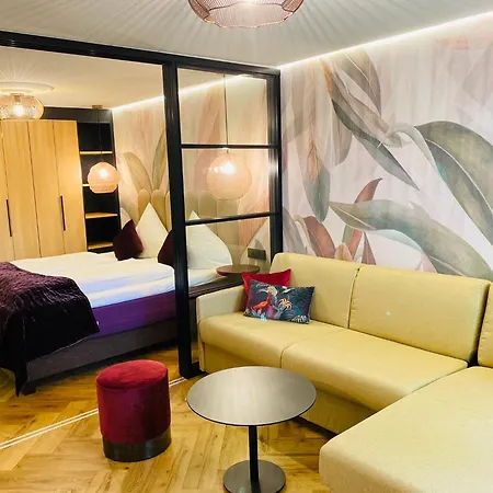 Zum Schloss - Boutique-hotel Hotel 4*