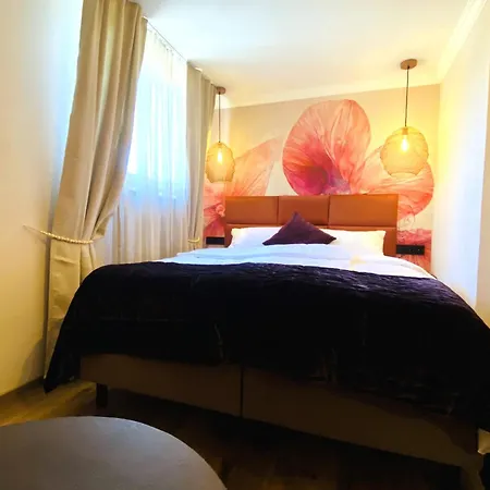 Hotel Boutique - Zum Schloss 4*