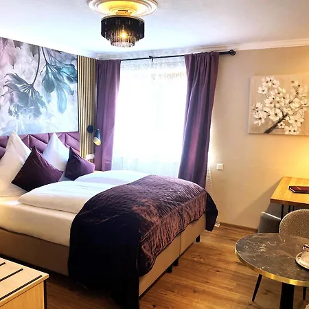Hotel Boutique - Zum Schloss 4*
