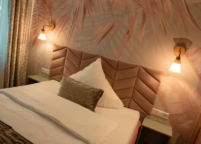 Zum Schloss - Boutique-Hotel Hotel 4*